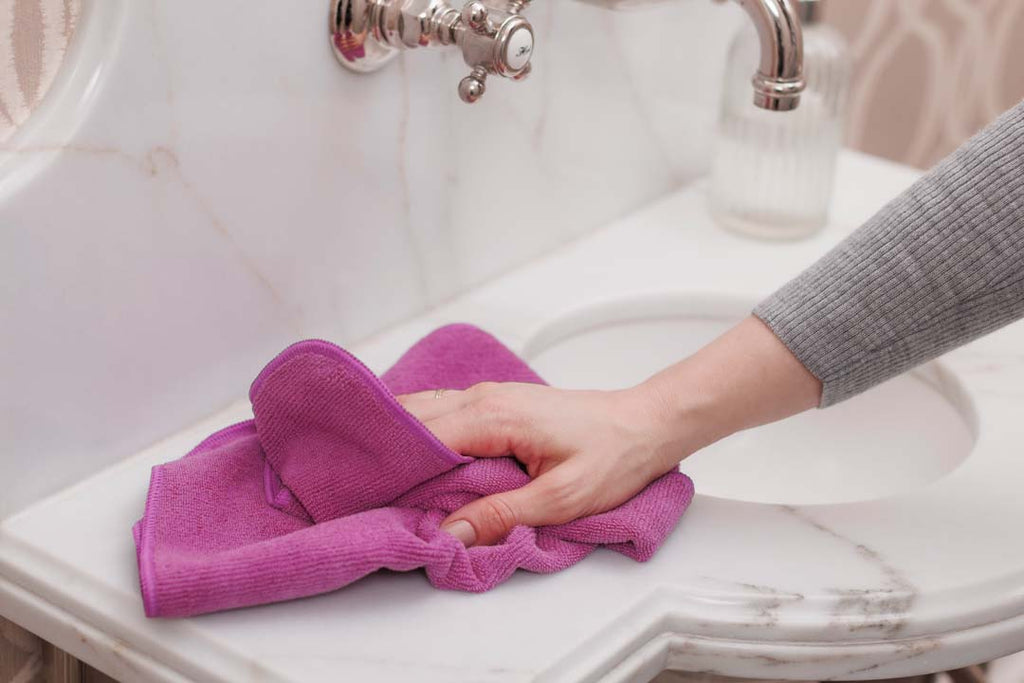 purple all-purpose microfber cleaning cloth